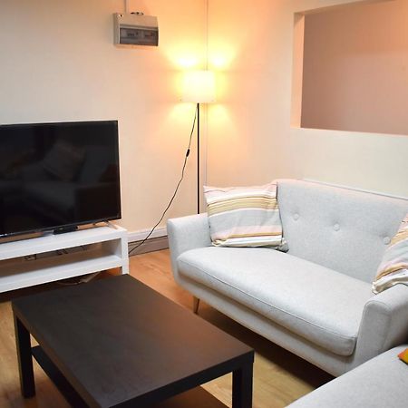 Double Bed Room In Flat Near Birmingham City Centre Exterior photo